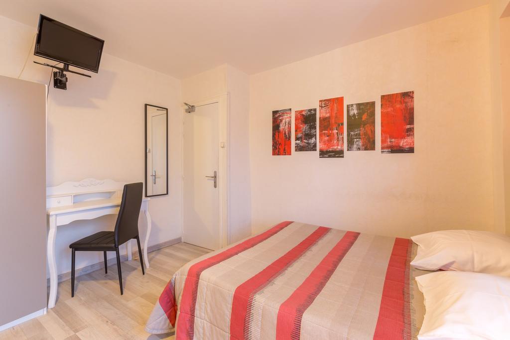 Alp'Hotel Voreppe Quarto foto