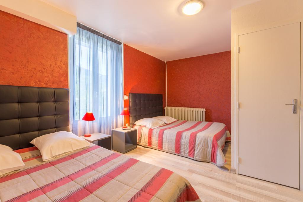 Alp'Hotel Voreppe Quarto foto
