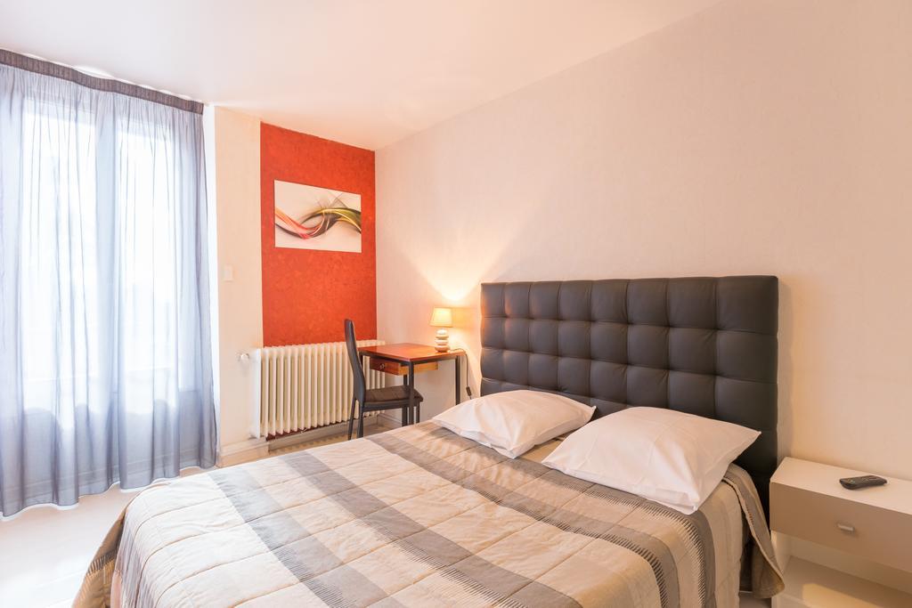 Alp'Hotel Voreppe Quarto foto
