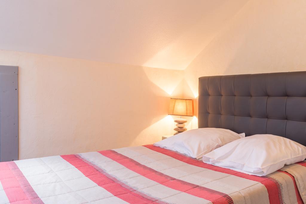 Alp'Hotel Voreppe Quarto foto