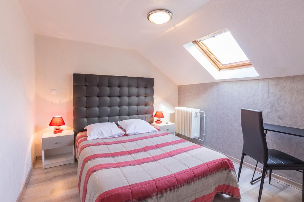Alp'Hotel Voreppe Quarto foto